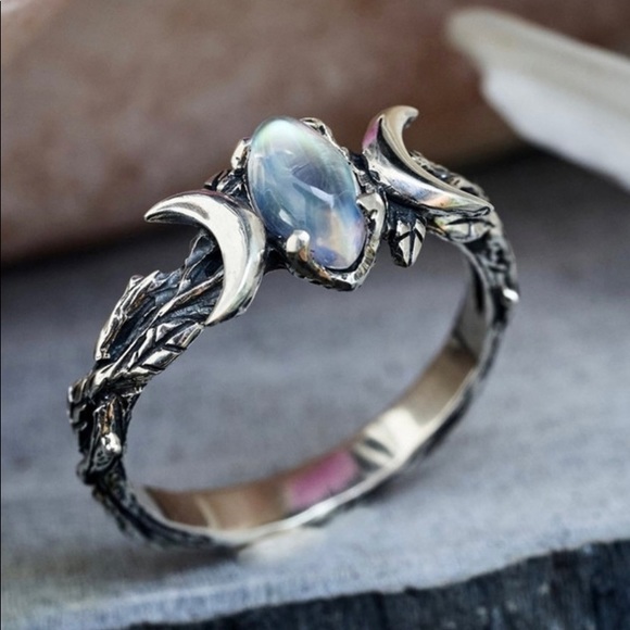 🆕 S925 Sterling Silver Wiccan Pagan Moonstone Triple Goddess Moon Ring - Picture 9 of 17